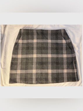 Uniqlo Plaid Grey and Cream Pencil Skirt